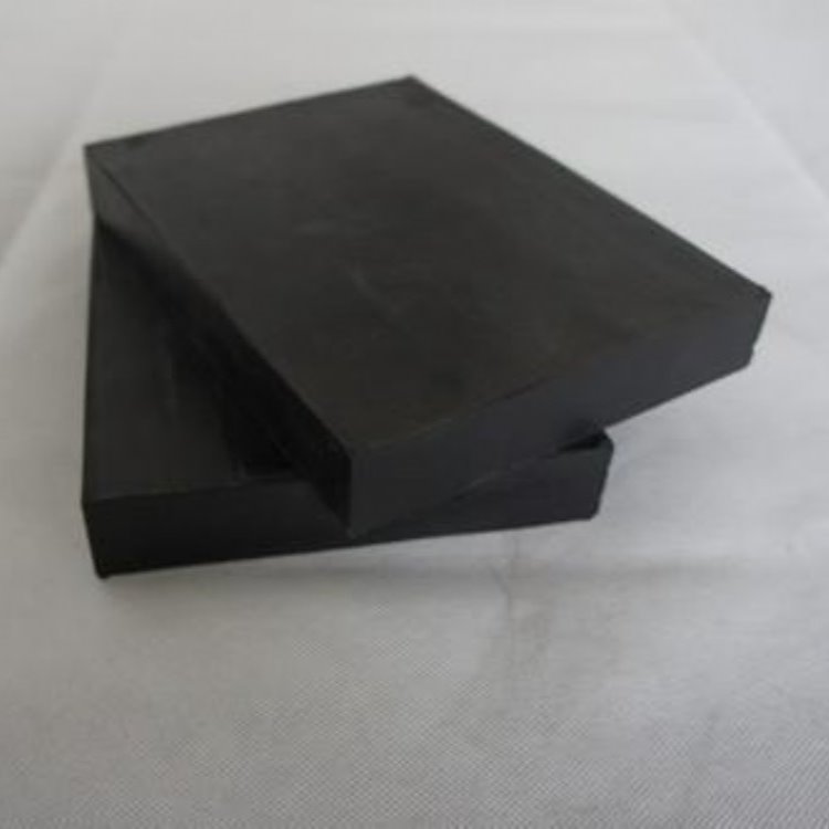 贵驰厂家生产 缓冲橡胶垫块 黑色橡胶块 橡胶减震垫块 防震橡胶垫板